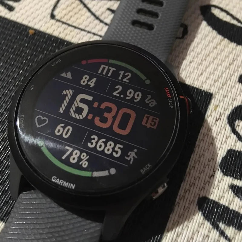 Reloj deportivo inteligente Garmin Forerunner 255 de 46 mm con NFC, 4 GB de RAM, Bluetooth, Wi-Fi, estilo básico