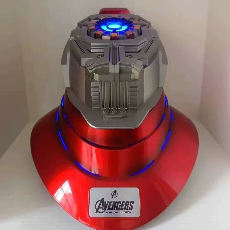 1/1 Casco de Iron Man, modelos Mk5, Mk50 y Mk17. Casco que se puede usar y transformar, con activación por voz de Jarvis y apertura y cierre eléctricos. Artículo de colección.