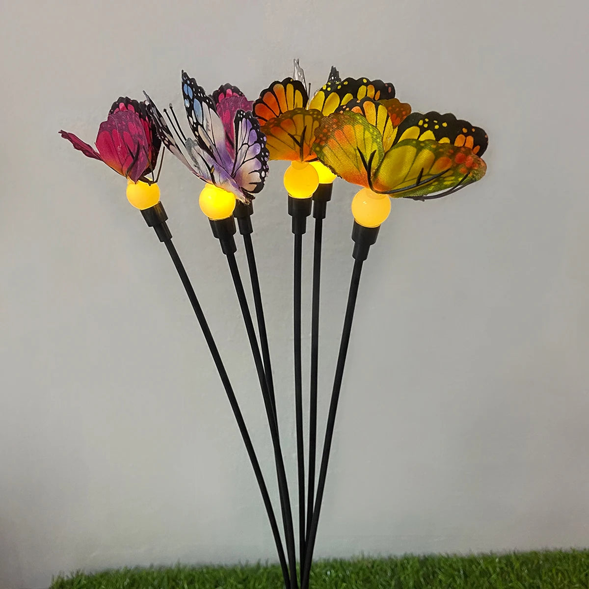 Solar Butterfly Garden Light Swaying Firefly Light Outside Solar Lamp Suitable for Yard Garden, Lawn, Passage Decoration