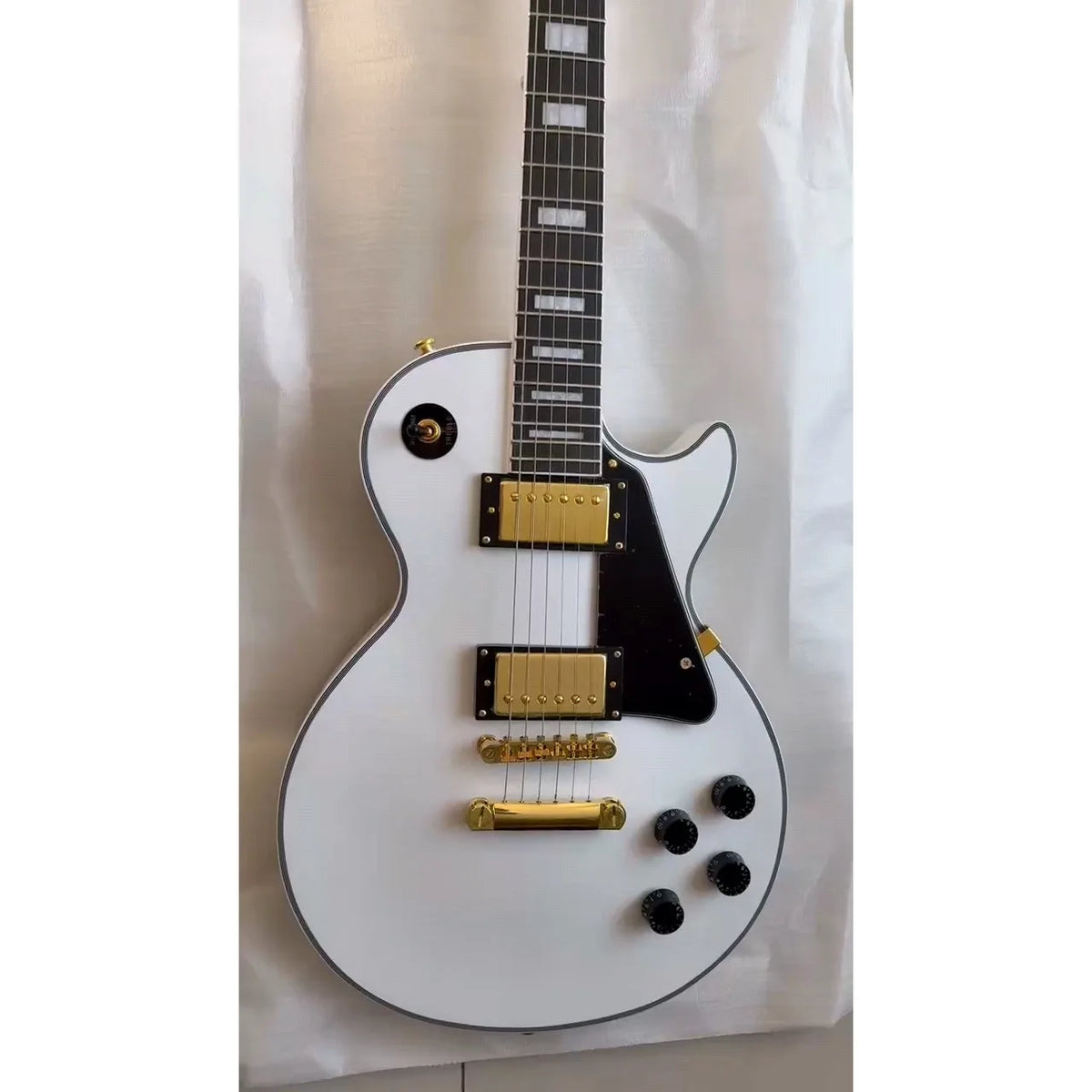 Guitarra Eléctrica Sólida Estándar