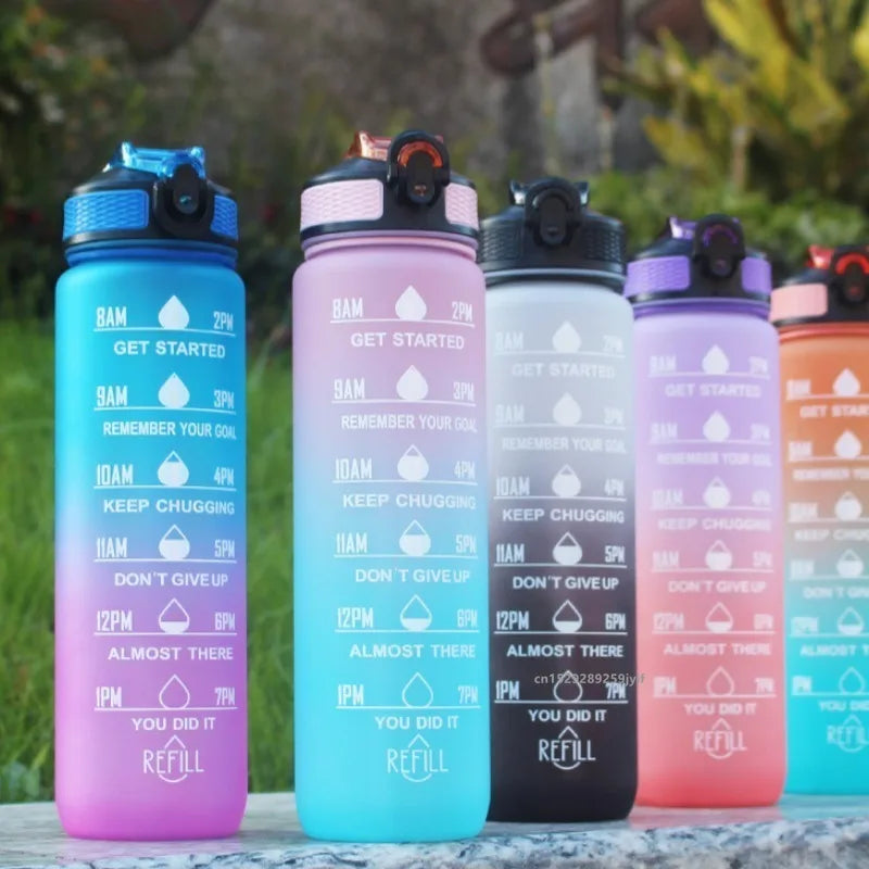 Botella de Agua de Plástico de 1000 ml con Degradado de Color y Pajita, Botella de Agua Deportiva a Prueba de Fugas para Viajes al Aire Libre, Fitness y Ciclismo