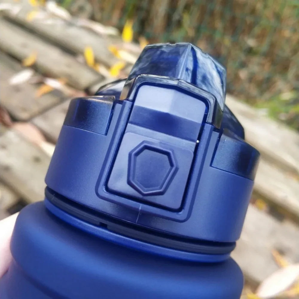 Botellas de agua de 1000ML, mezclador de proteínas de gran capacidad, botella portátil de plástico para beber, libre de BPA Tritan, con pantalla de filtro