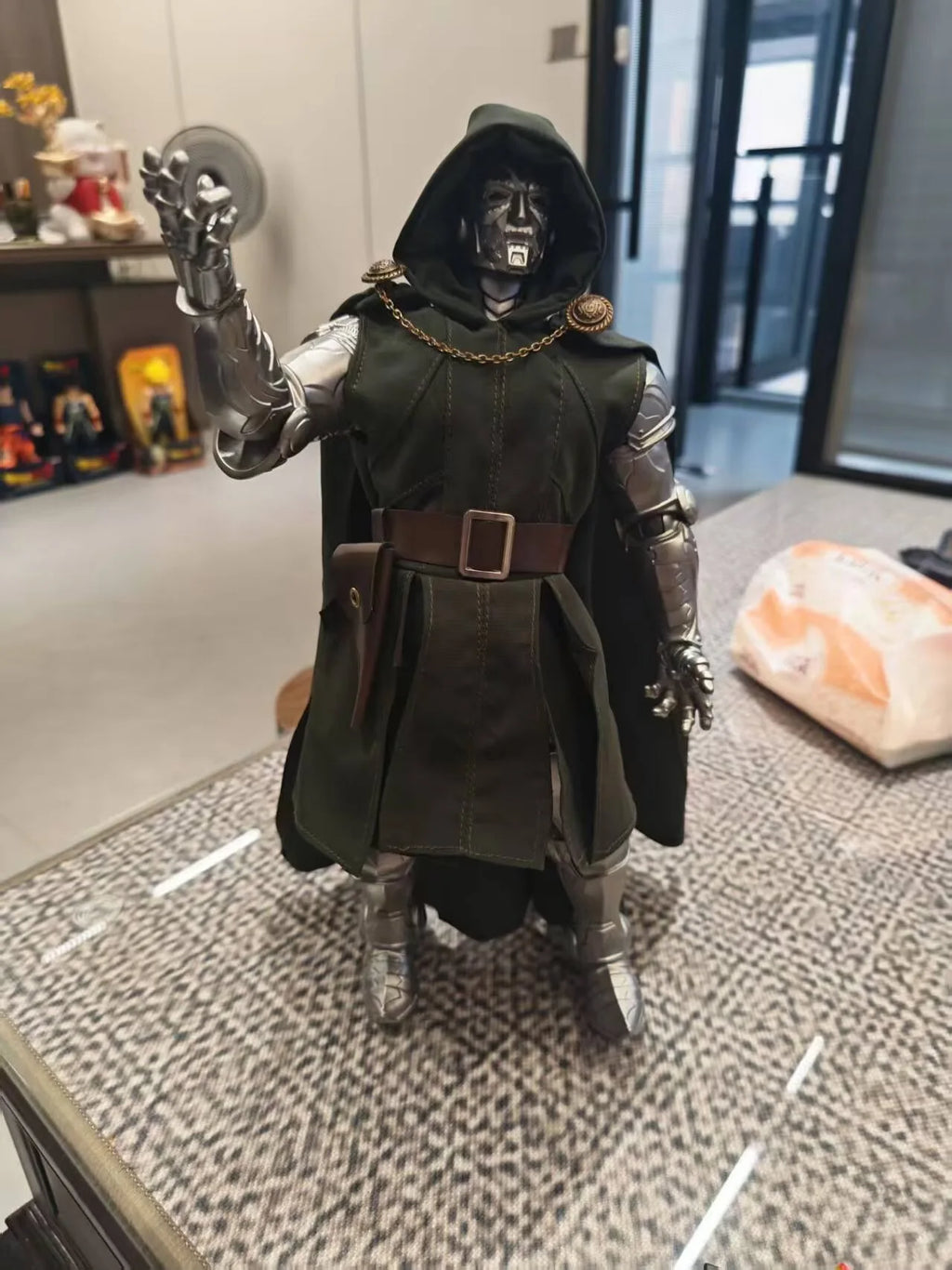 Figura articulada de Doctor Doom, juguetes modelo, 34 cm