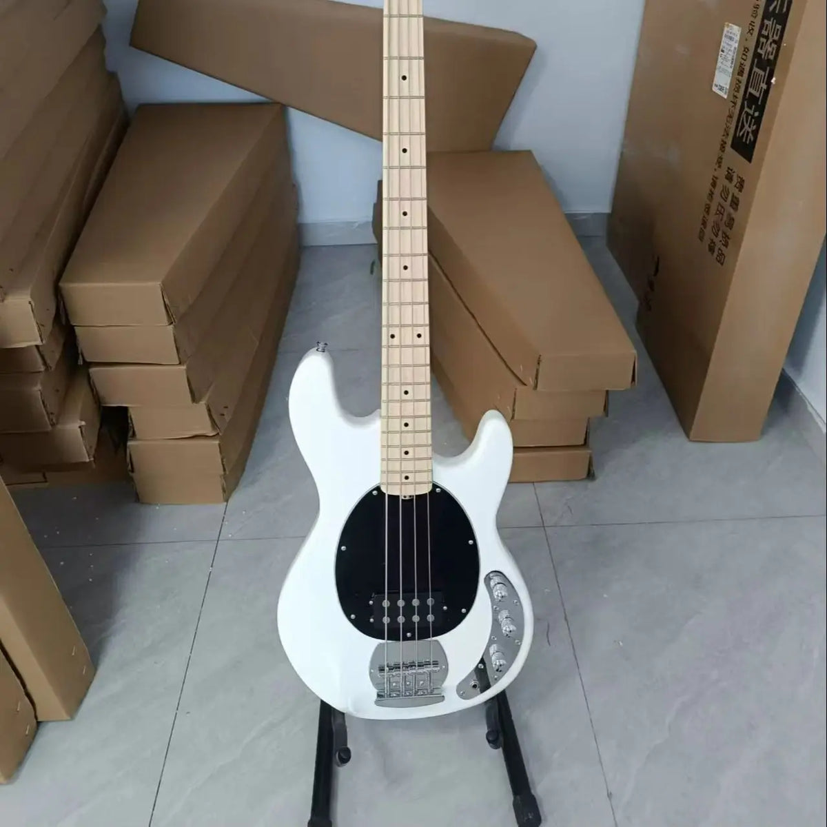 Bajo eléctrico de 4 cuerdas, color rosa, con pastillas pasivas, cuerpo de madera de caoba, mástil de arce, 22 trastes, 2V2T, para músicos.