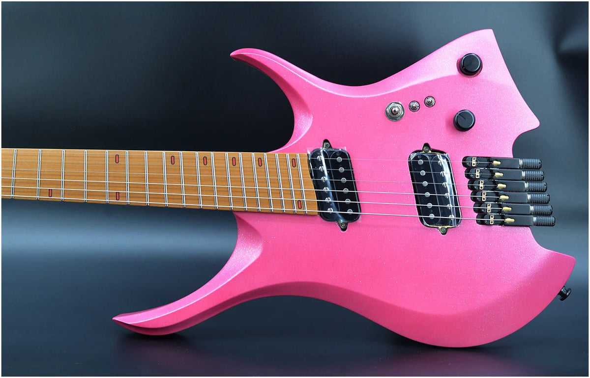 Guitarra NK 2026 con trastes en abanico, 6 cuerdas, cuello con unión en cuña, sin cabeza, eléctrica, color metalizado, cuello de arce tostado de 5 capas