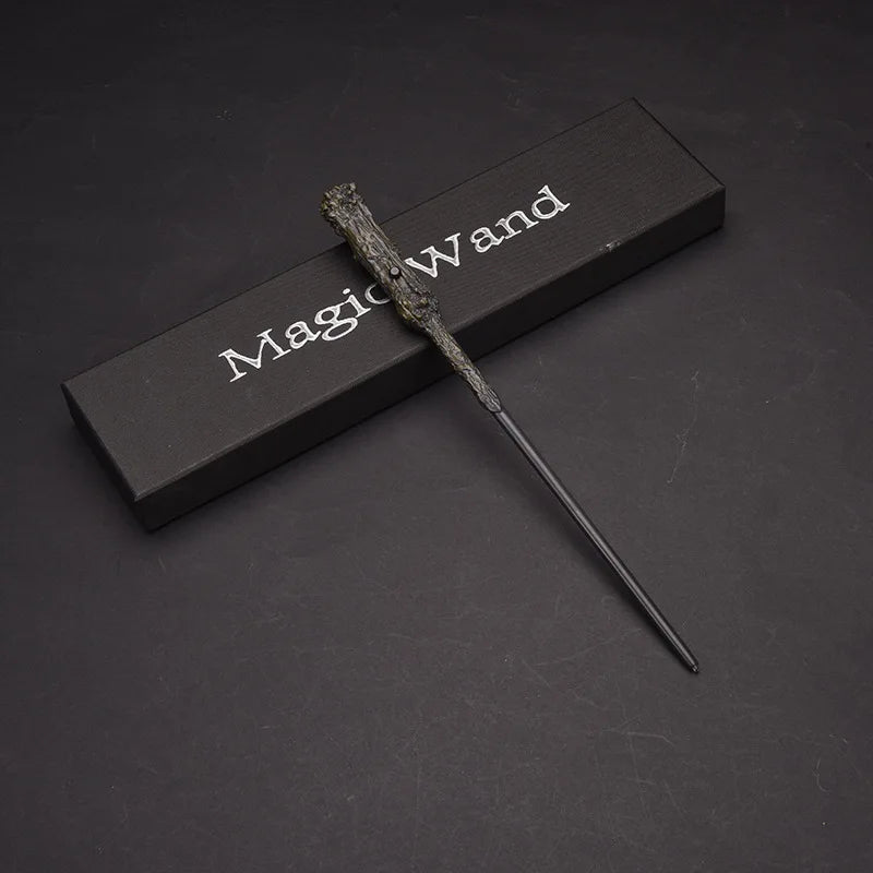 La varita luminosa de Harry Potter, la serie de varitas mágicas de Hogwarts y la varita mágica de Hermione Granger son accesorios de juego de rol para magos.