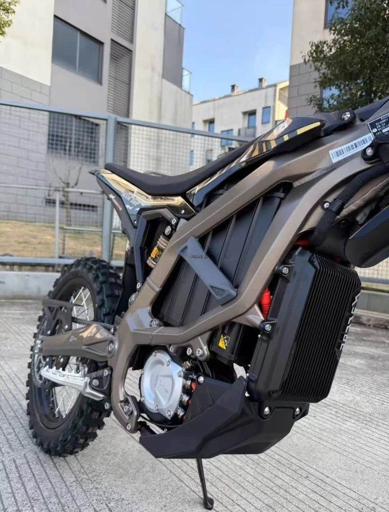 Para motocicletas eléctricas todoterreno de alto rendimiento Ultra Bee 2025, con 21 kW, 74 V, 60 Ah y 511 Nm de par máximo de Emoto