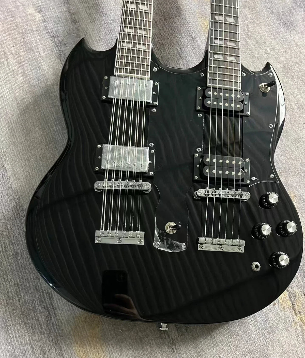 Guitarra eléctrica de doble cabezal con cuerpo de caoba, diapasón de palisandro, 12 cuerdas + 6 cuerdas