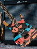 Guitarra Eléctrica JPM Rosa de Alta Calidad con 24 Trastes, Puente Tremolo FR Multicolor, Tuerca de Bloqueo, Herrajes Negros y Mástil de Arce