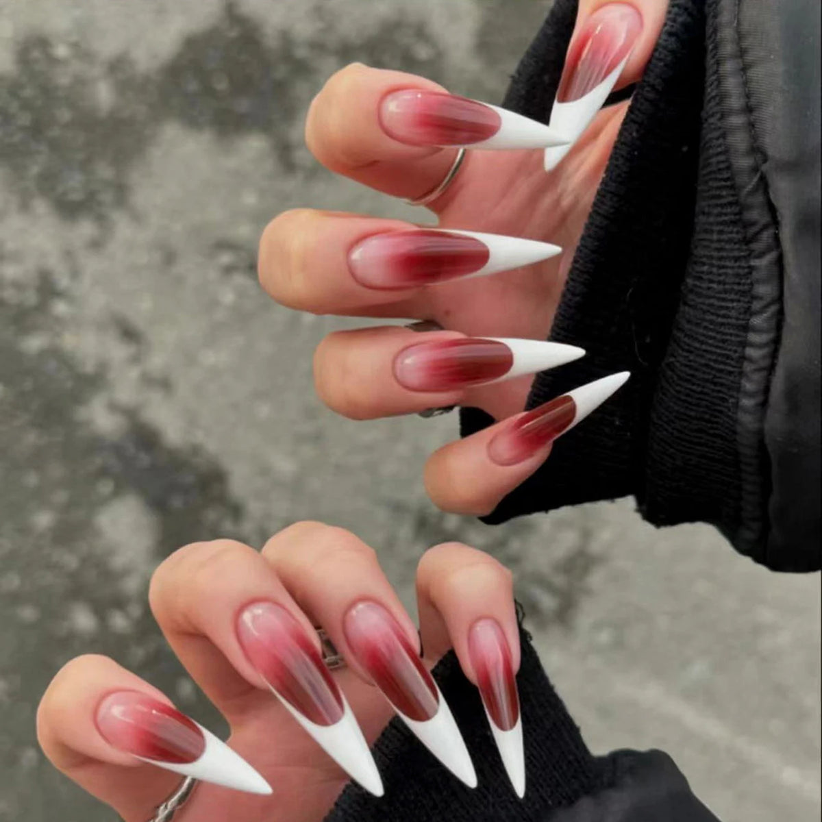 24 Uds uñas postizas de color rojo sangre gradiente parche de uñas postizas de punta larga cubierta completa puntas de uñas postizas usables juegos de manicura de Halloween