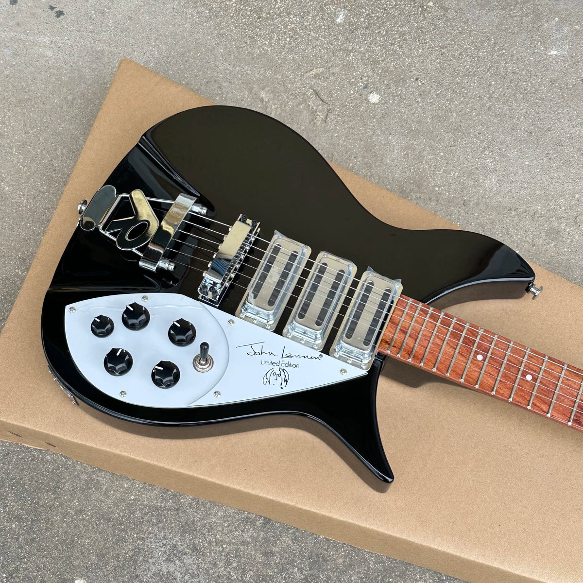 Guitarra eléctrica Johnlennon modelo 325, color negro, 3 mini pastillas, guitarra de alta calidad, en stock, envío rápido
