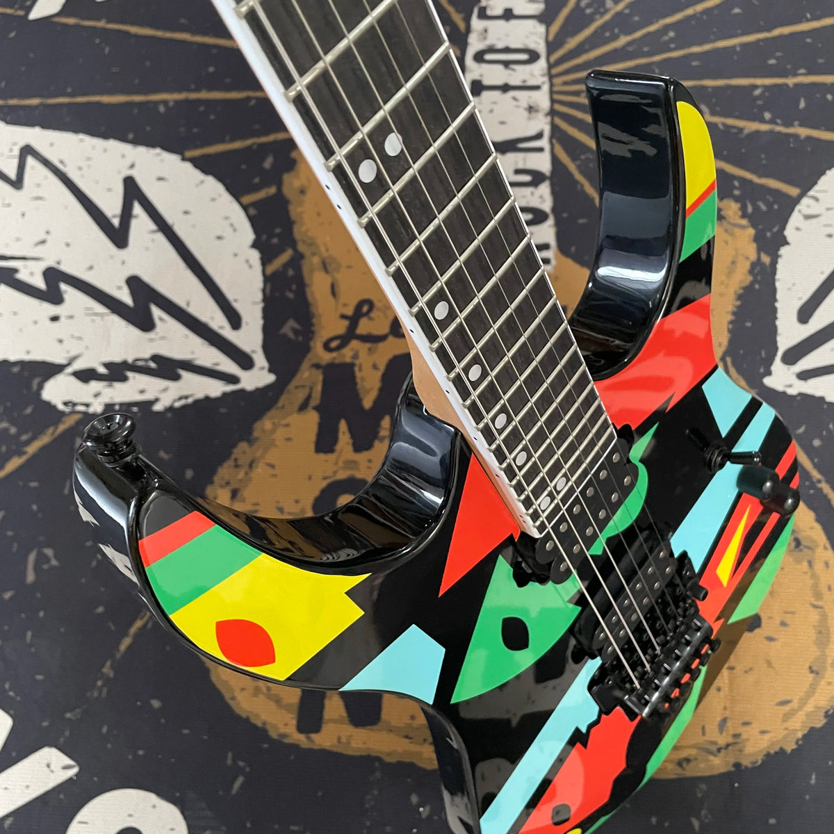 Guitarra eléctrica de 6 cuerdas, cuerpo de caoba, diapasón de palisandro, guitarra con herrajes negros