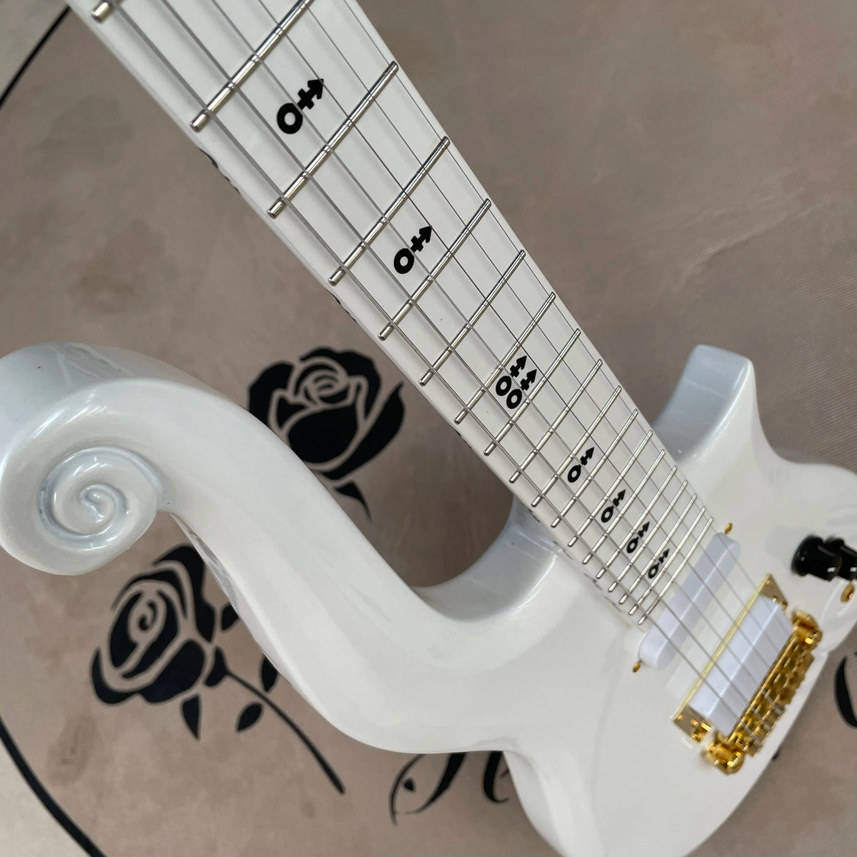 Guitarra eléctrica de 6 cuerdas guitarras blancas hardware dorado guitarra