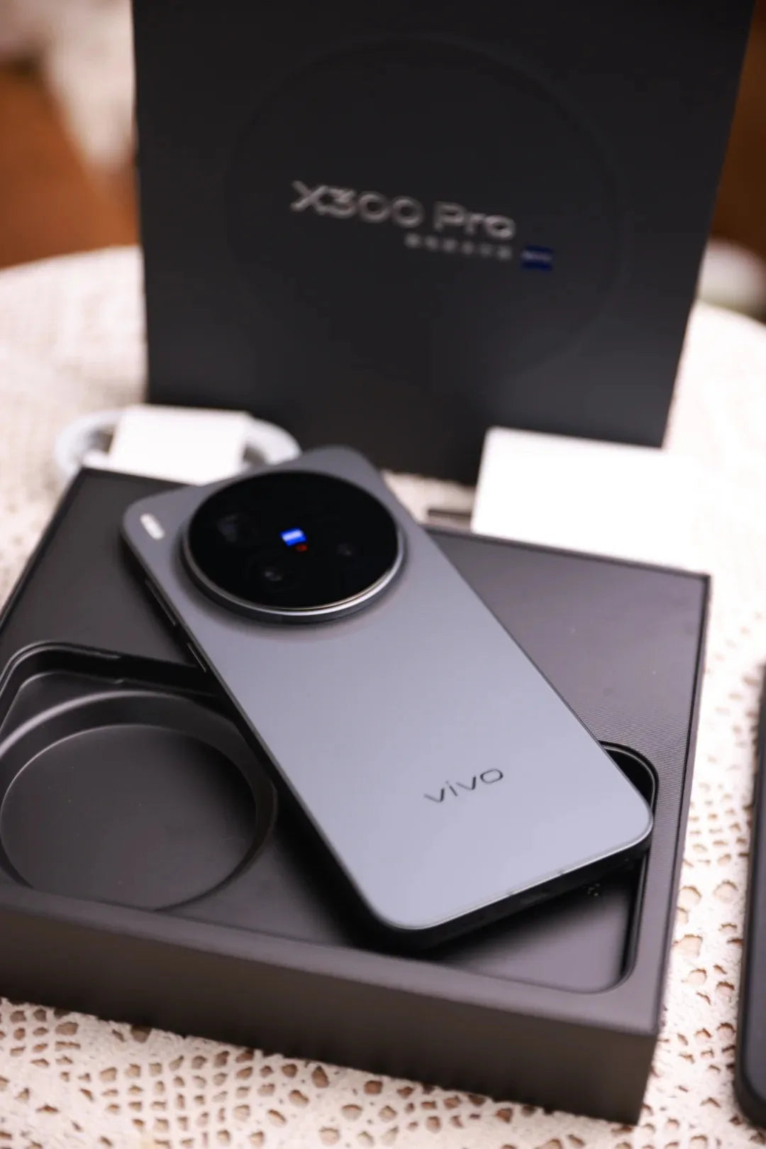 Smartphone VIVO X300 Pro 5G, Dimensity 9500, 6510 mAh, carga rápida FlashCharge de 90 W, pantalla AMOLED de 6,78″, cámara teleobjetivo ZEISS APO de 200 MP, NFC, OTG