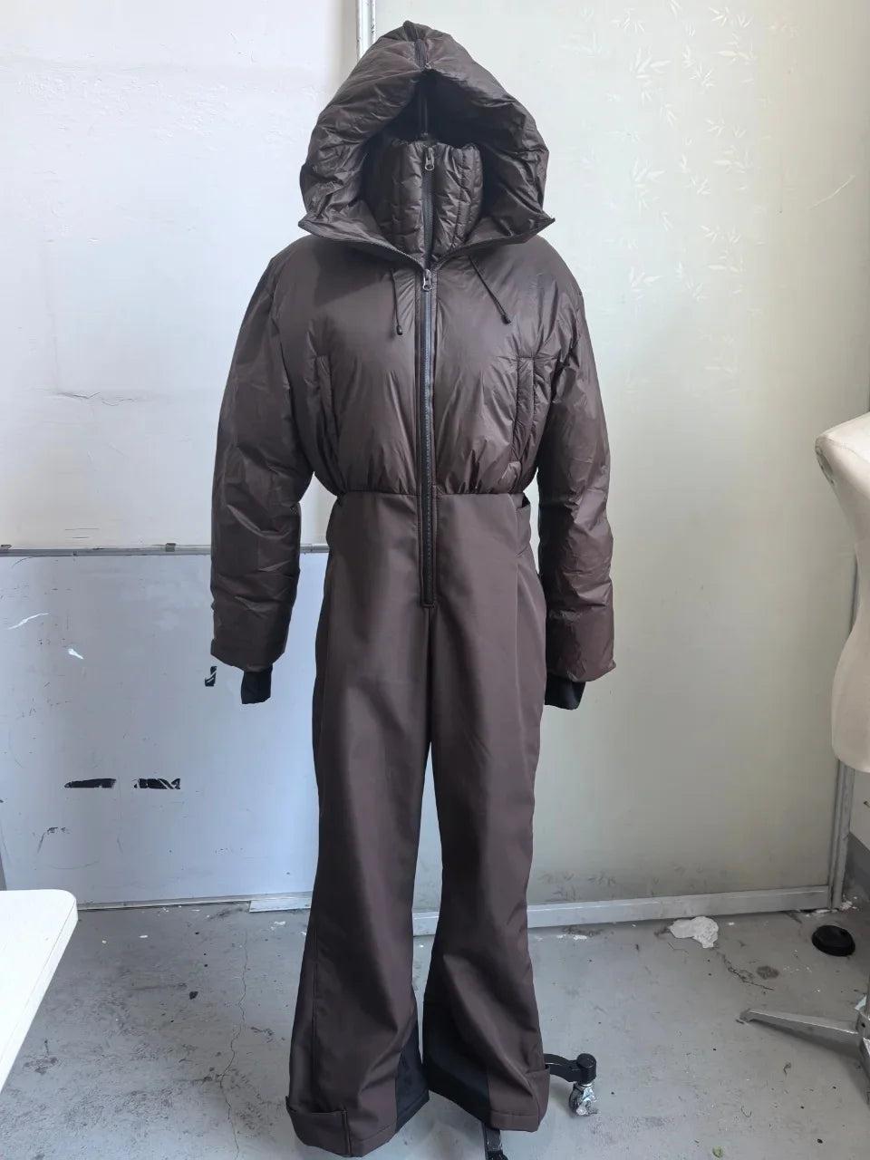 Mono de esquí de invierno con capucha y cinturón para mujer, cuello alto, mono de esquí de una pieza, otoño 2026, mono cálido de calle para mujer, novedad