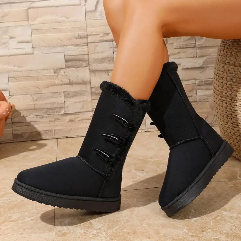 Botas de nieve de ante con botón de cuerno clásico de la marca, botas de media caña de felpa cálida para mujer, invierno 2026, botines altos de piel esponjosa para mujer