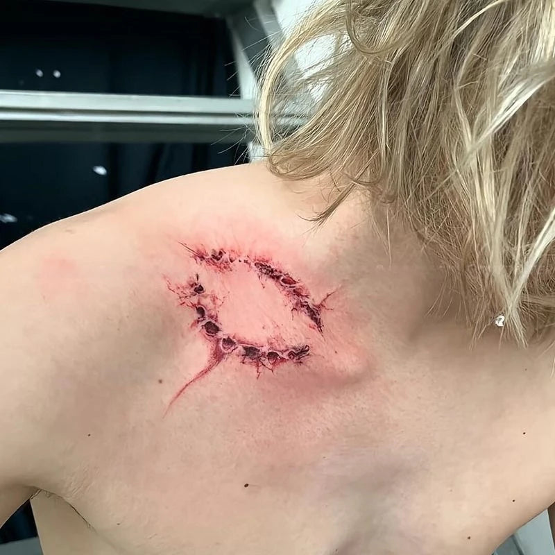 Tatuajes temporales de marca de mordida falsa roja para Halloween, cubierta de Cosplay, pegatina de tatuaje falso impermeable para cicatriz para mujer y hombre