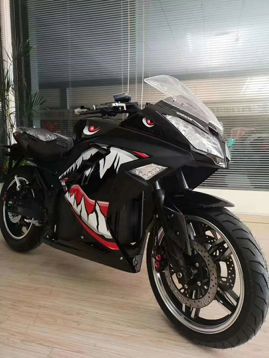 Motocicletas eléctricas de carreras de superpotencia Flying Wing Engtian, nuevo diseño, motor de 8000 W con batería de litio