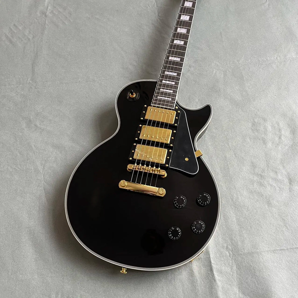 Guitarra Eléctrica Sólida Estándar