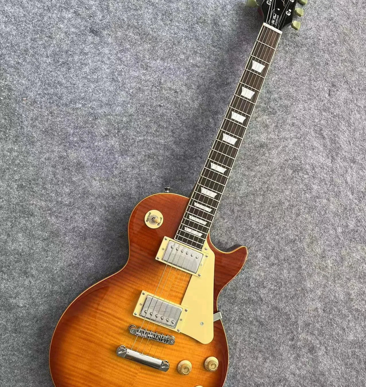 Guitarra Eléctrica Sólida Estándar