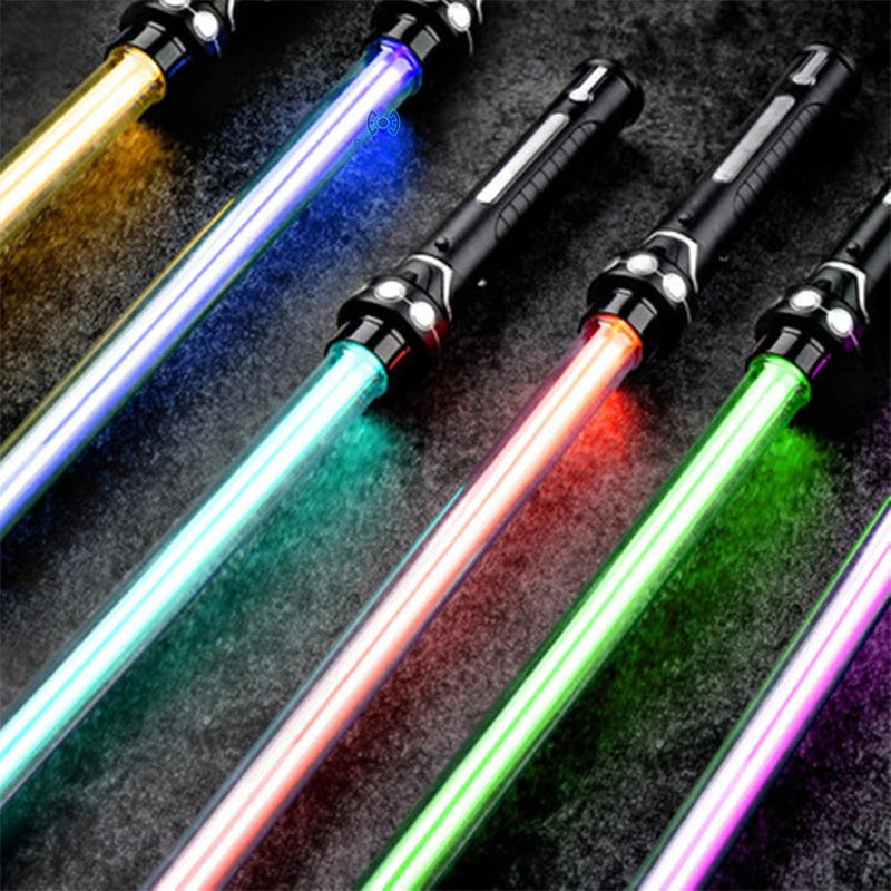 Nuevos juguetes de sable de luz láser RGB con 7 colores intercambiables, efectos de sonido Force FX, sonido de disparo (FOC), juguetes Jedi, regalos