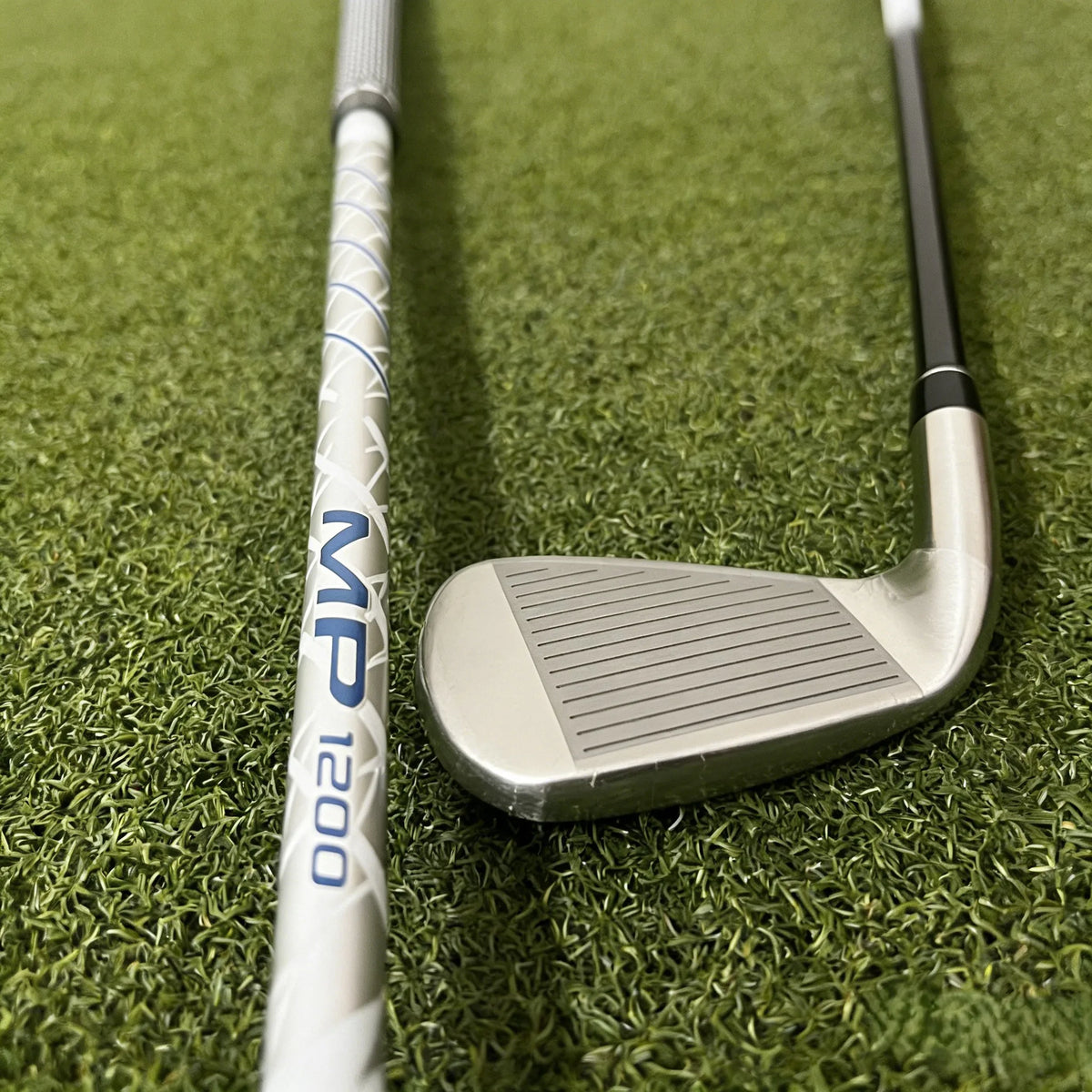 Juego de hierros de golf MP1200 para hombre, 5-9PAS (8 piezas), cubierta de cabeza de acero/grafito
