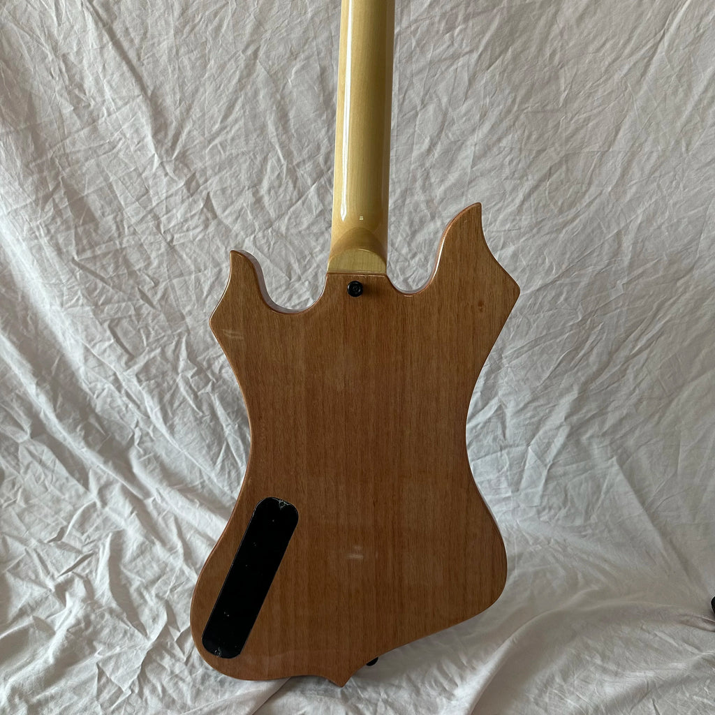 Guitarra eléctrica estilo Warlock, con diseño de remolino azul y negro, borde natural, 6 cuerdas, cuerpo sólido, guitarra de metal pesado.