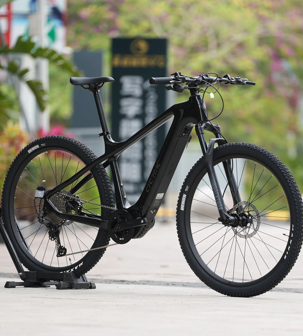 Bicicleta eléctrica de fibra de carbono EBike EM8, motor M560 48V 500W con batería oculta para adultos, transmisión M6100 de 12 velocidades, bicicleta eléctrica de montaña de 27.5 y 29 pulgadas