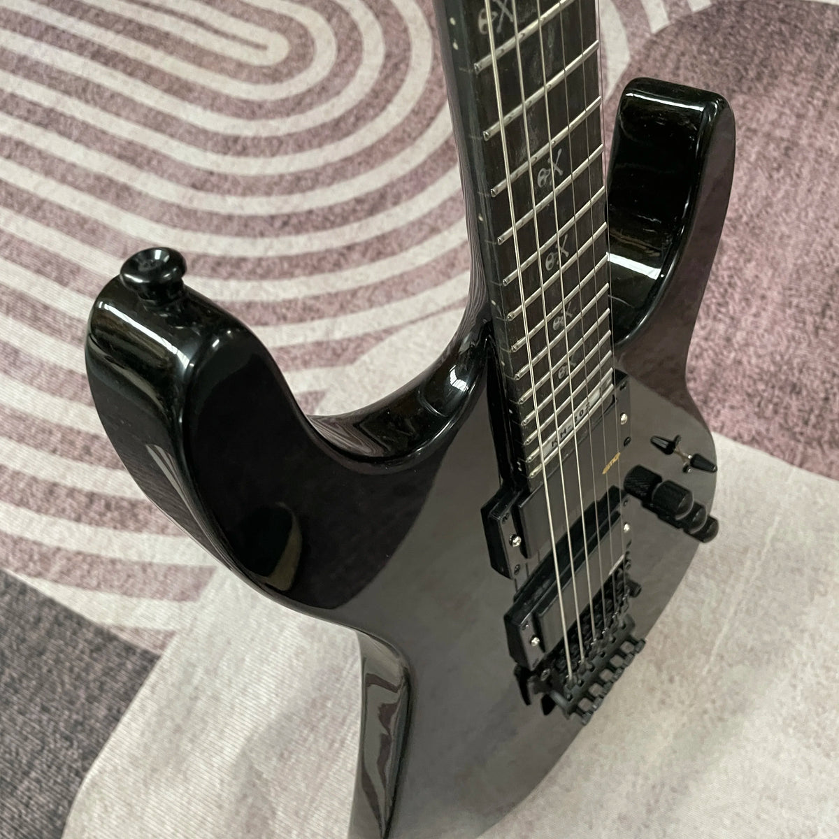 Guitarra Eléctrica Negra KH202 de 24 Trastes, Pastilla Pasiva, Personalizada de 6 Cuerdas con Floyd, Envío Rápido