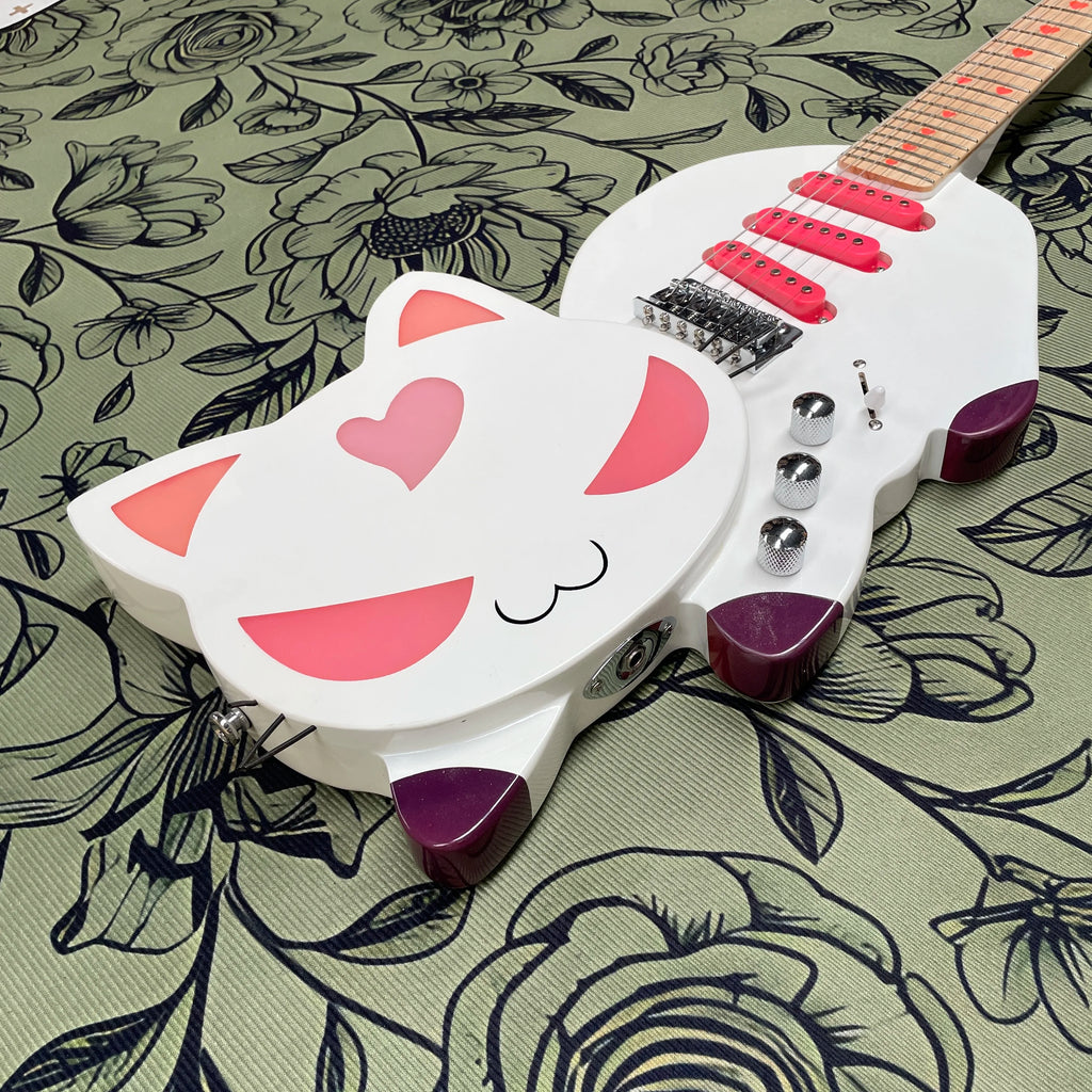 Guitarra eléctrica con forma de gato kawaii, guitarra con incrustaciones en forma de corazón en el diapasón de arce, guitarra eléctrica para principiantes