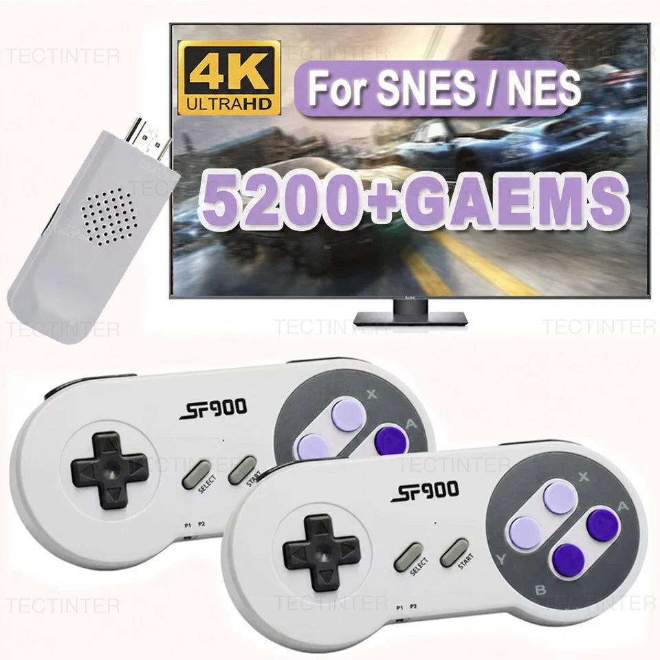 Consola retro con mando inalámbrico blanco y botones morados, salida 4K a TV