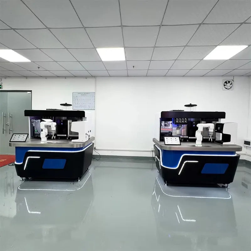 Par de máquinas de café robot en laboratorio, luces azules bajo el panel frontal