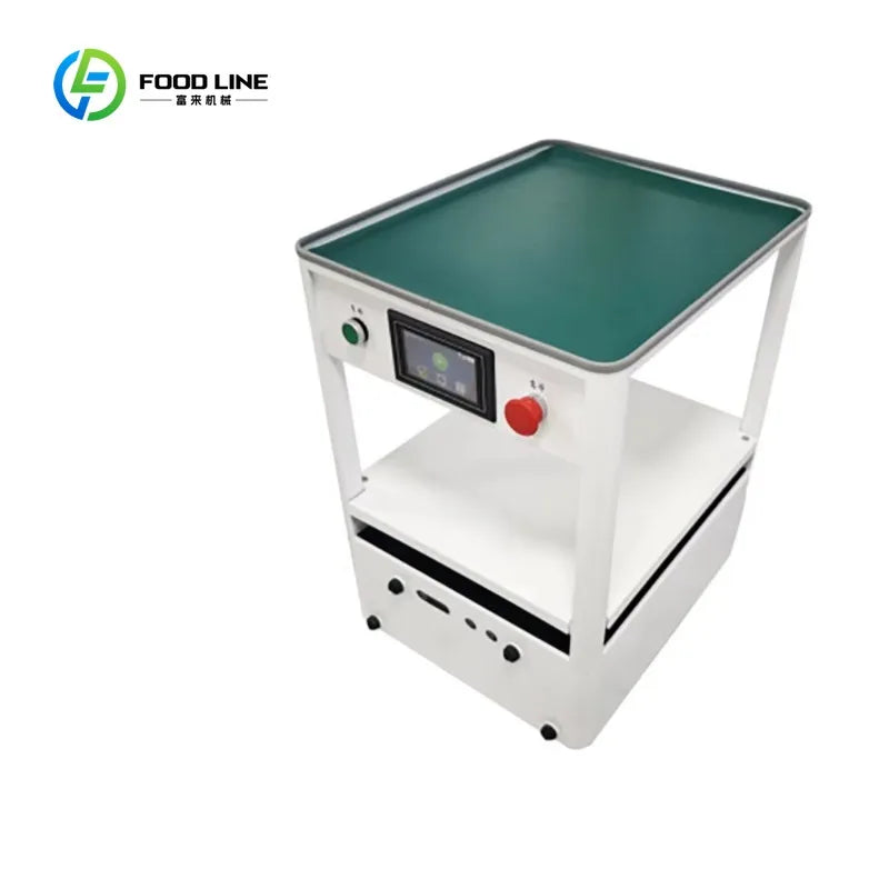 Robot de entrega con IA con bandeja verde y panel de control frontal, color blanco.
