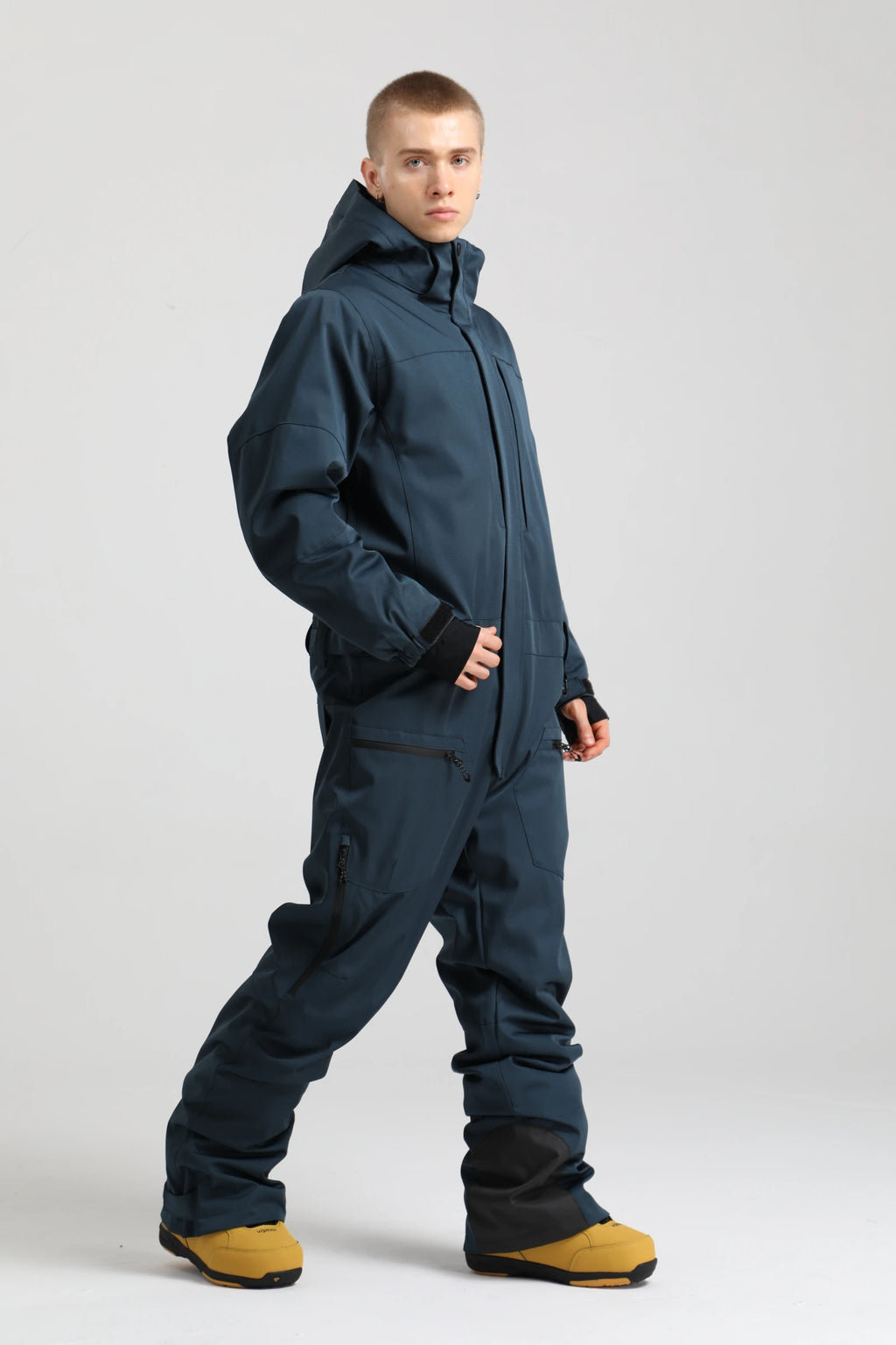 Gsou Snow Traje de esquí de una pieza para hombre, resistente al viento, impermeable, con aislamiento térmico, con forro polar, mono de esquí de ajuste relajado