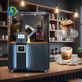 Cafetera robótica con brazo mecánico y cubierta de vidrio, base gris oscuro