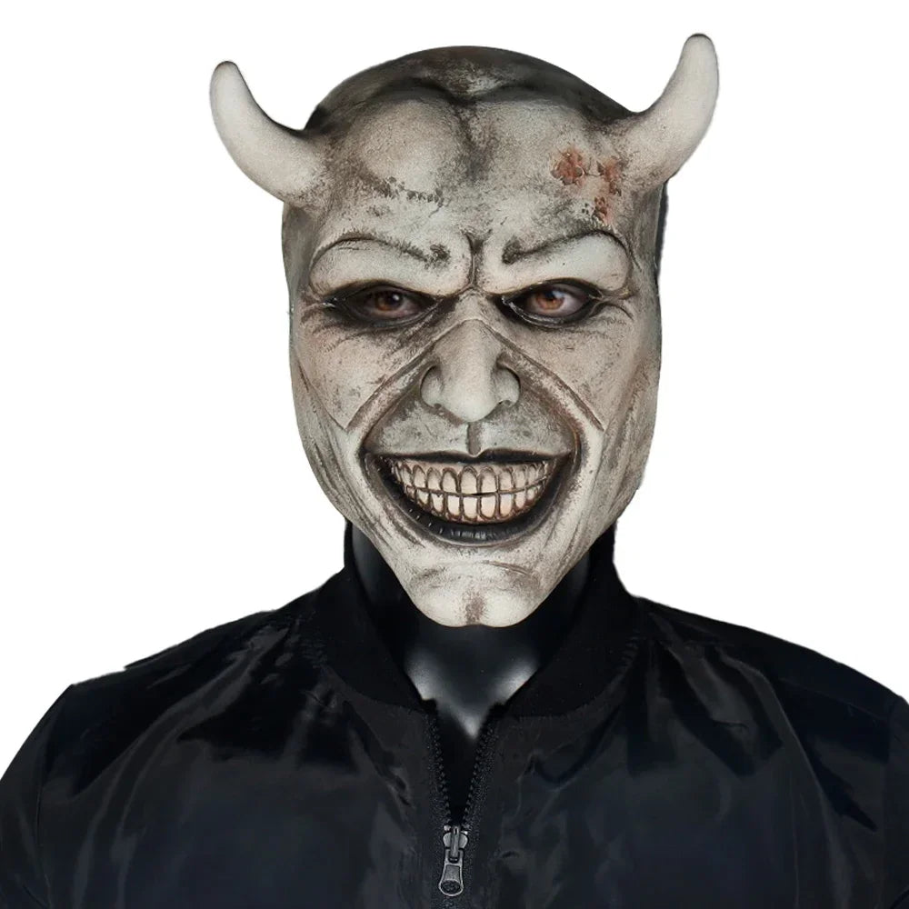 Máscara de cuerno malvado de terror The Grabber, disfraz de cosplay de The Black Phone, casco de látex de media cara aterrador, accesorios de disfraz para fiesta de Halloween y carnaval.