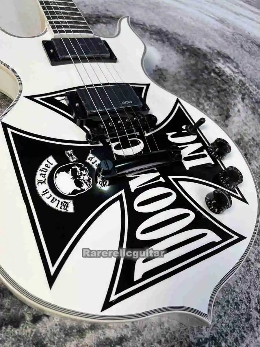 Guitarra eléctrica personalizada de 6 cuerdas, color blanco, Wylde Audio Doom Crew Inc., herrajes negros, pastillas EMG activas de China, caja de batería de 9V.