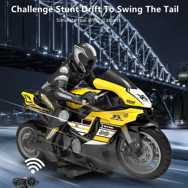 1:10 Large Scale Remote Control Motorcycle 25KM/H Stunt Drift TPR Soft Rubber Anti-fall Wheel Powerful Motor RC Motorcycle Car