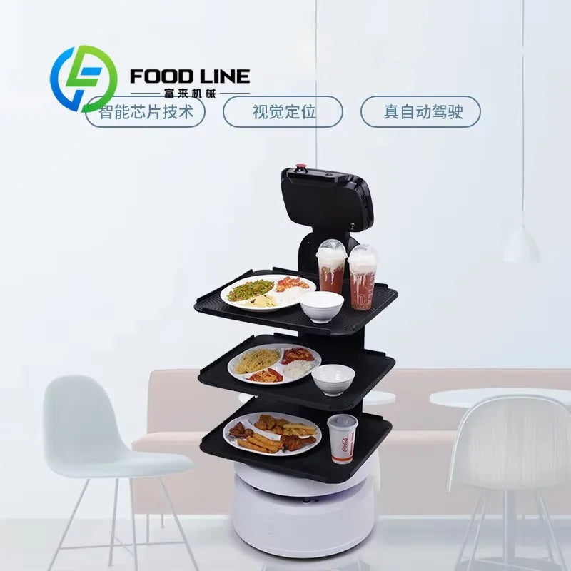 Robot de servicio blanco con bandejas apiladas y platos en la plataforma