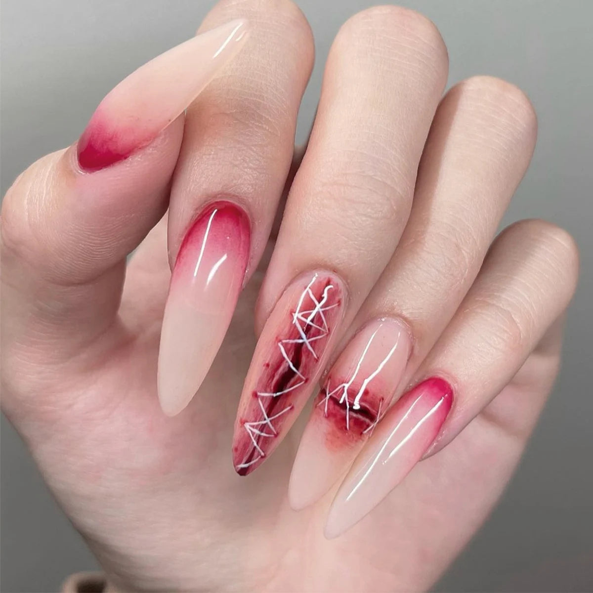 24 Uds uñas postizas de color rojo sangre gradiente parche de uñas postizas de punta larga cubierta completa puntas de uñas postizas usables juegos de manicura de Halloween