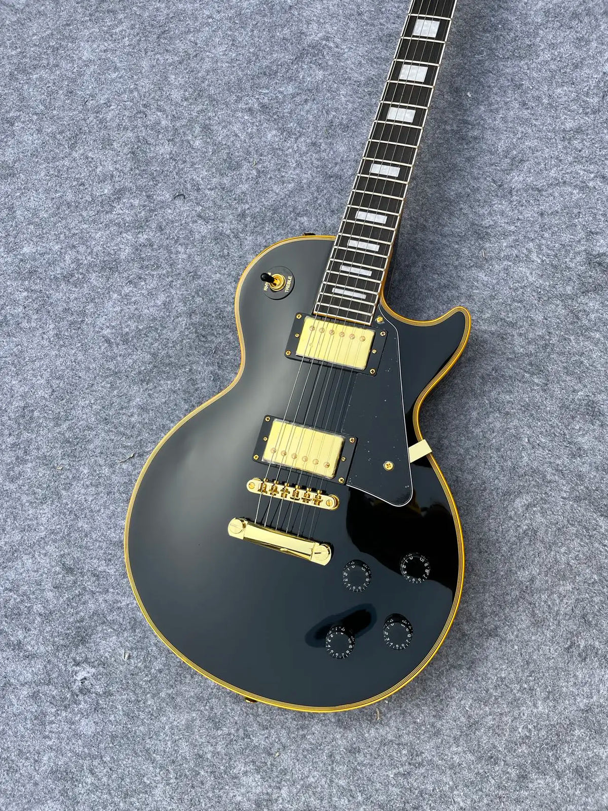 Guitarra Eléctrica Sólida Estándar