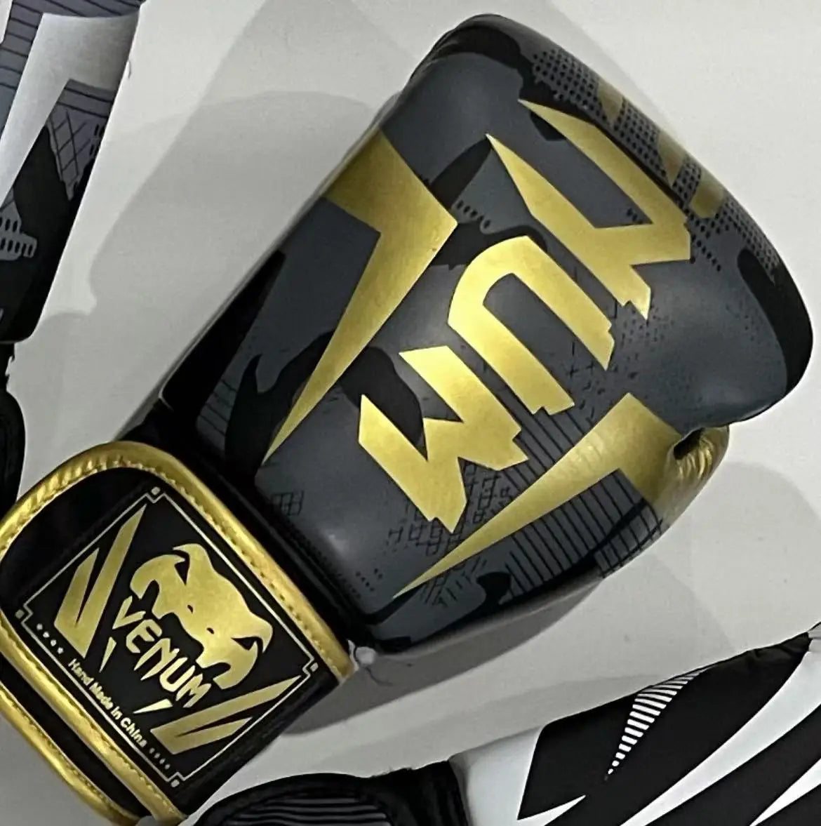 Guantes de Kick Boxing de cuero PU para hombres, mujeres y niños, guantes de lucha, guantes de Kickboxing, guantes de entrenamiento de MMA, Sanda, Karate