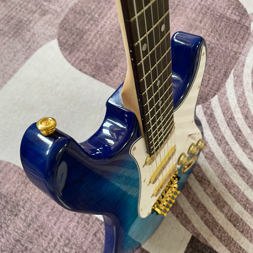 Guitarra Eléctrica Azul ST con Herrajes Dorados, Barra de Trémolo, Diapasón de Palisandro, Envío Rápido
