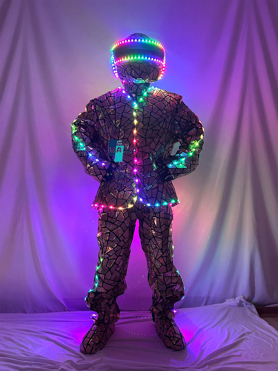 Traje de robot con iluminación LED, revestimiento de espejo, diseño geométrico, para espectáculos de DJ, bares y escenarios.