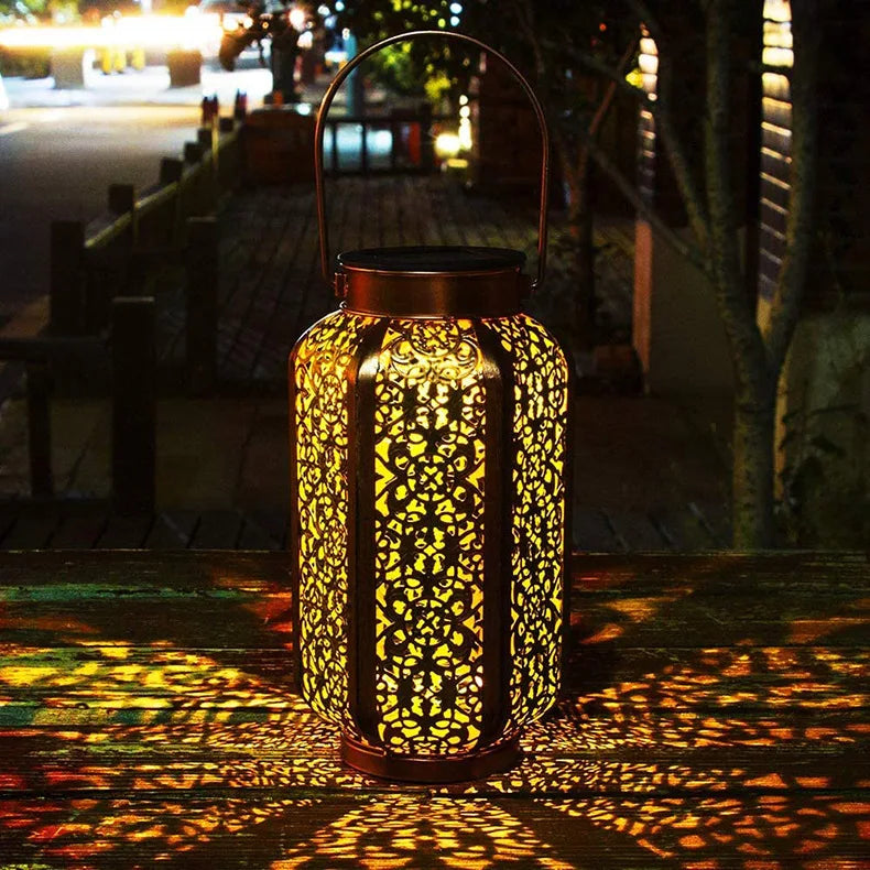 Linterna solar metálica colgante, luces LED de jardín, luz nocturna navideña para patio exterior, césped, jardín, patio trasero y decoración de mesa