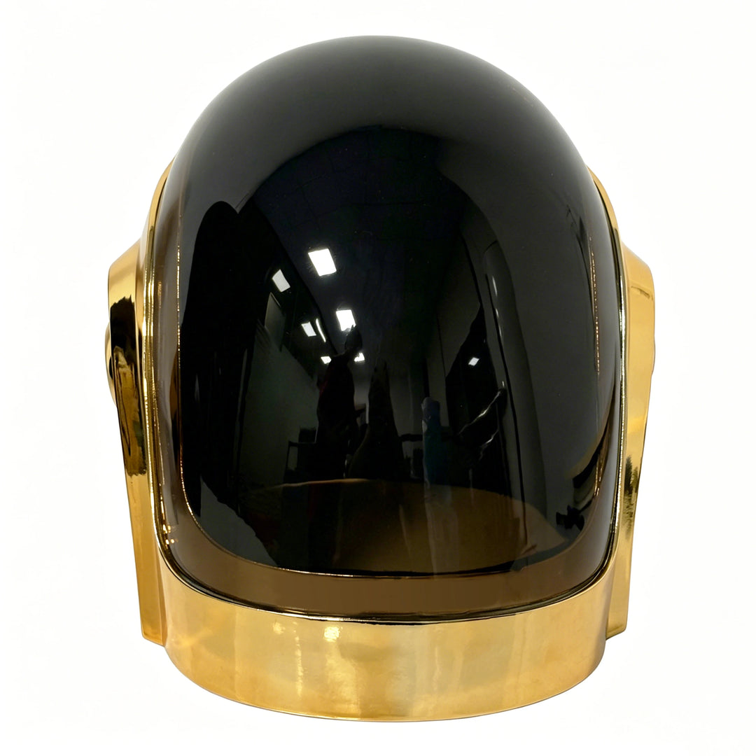 Casco de cosplay dorado con visera negra espejada y abertura frontal para la cara