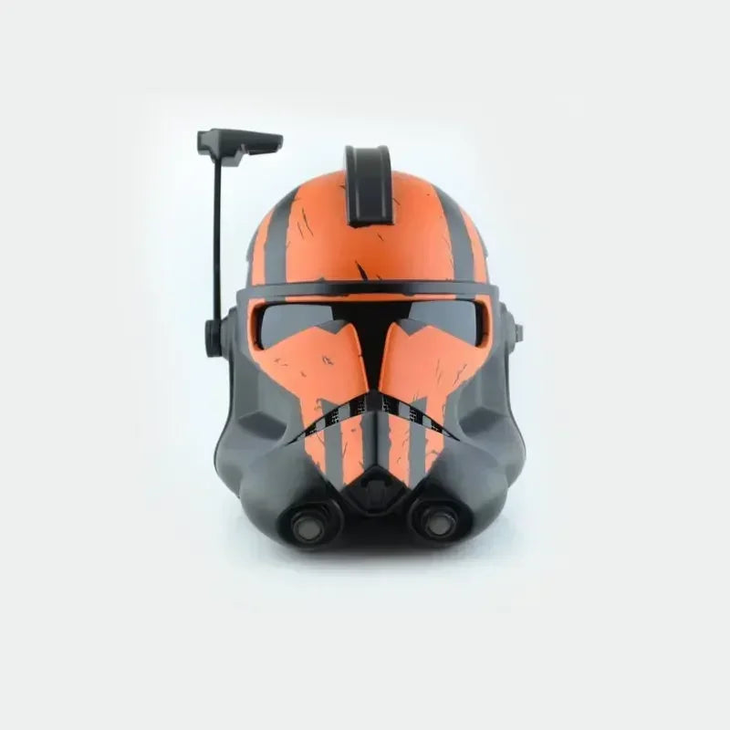 Casco Mandaloriano de PVC naranja y gris con visor negro y accesorio superior