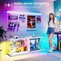 Gabinete de exhibición grande blanco con puertas de vidrio y luces RGB con sensor
